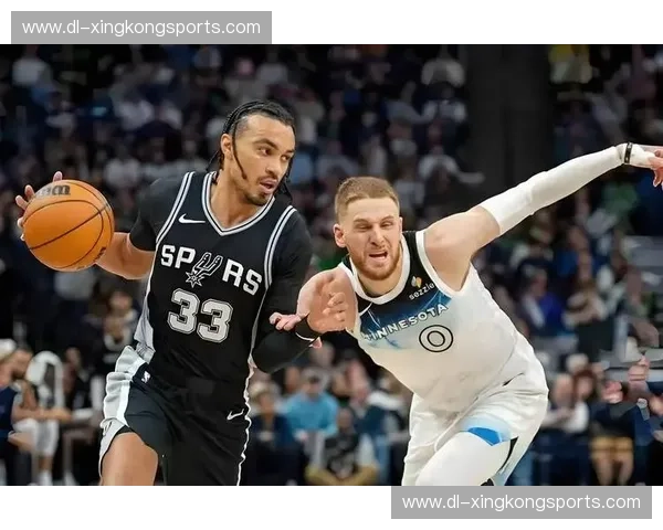 森林狼迪文琴佐17分三分投射 外线火力支援内线进攻